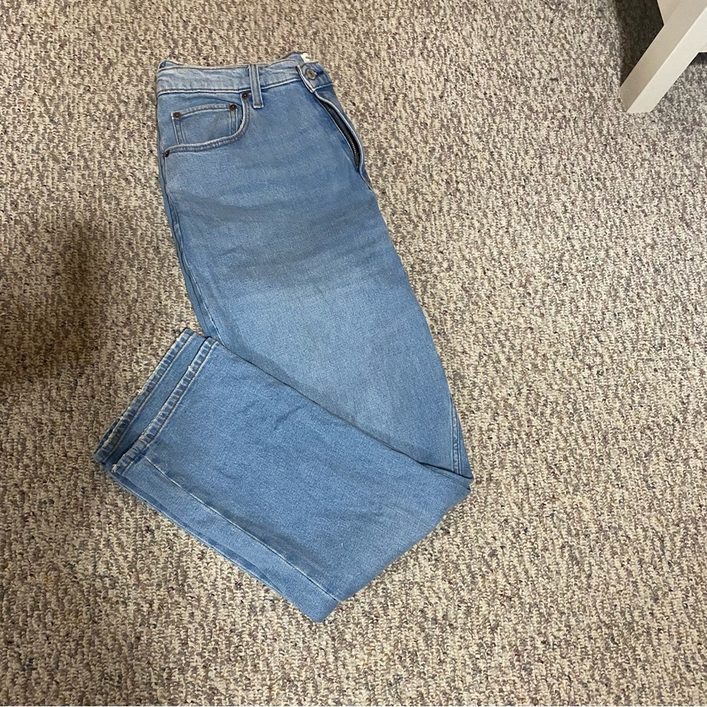 Abercrombie & Fitch The 90s Slim Straight
Uhra High Rise Curve Love Line